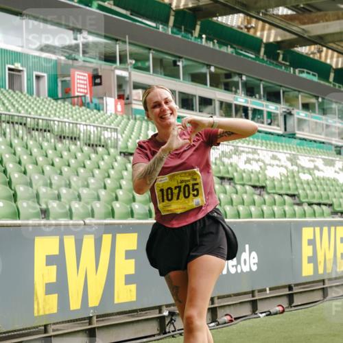 13.09.2026 - 21. swb-Marathon Bremen Michael Burmester http://msf.ph/oto/10420907 13.09.2026 10:44:31 Laufen im Stadion 10002, 10004, 10005, 10176, 10191, 10192, 10194, 10271, 10295, 10325, 10335, 10344, 10402, 10459, 10474, 10513, 10568, 10600, 10605, 10606, 10629, 10679, 10713, 10756, 10779, 10882, 10899, 10900, 10979, 10997, 10999, 11081, 11217, 11233, 11264, 11307, 11333, 11337, 11355, 11385, 11408, 11448, 11456, 11461, 11482, 11495, 11629, 11808, 11932, 11943, 12057, 12089, 12151, 12224, 12226, 12311, 12321, 12334 meine-sportfotos.de