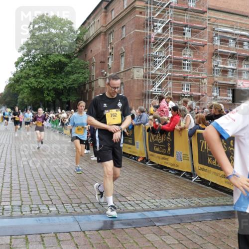 13.09.2026 - Kiel Lauf Yannick Fuchs http://msf.ph/oto/10420910 13.09.2026 09:42:49 Ziel 142, 762, 3827, 3849, 4322, 7874, 8532, 8870, 9311, 9519, 9592, 9629, 11721, 12678, 133, 142, 445, 771, 1045, 1777, 2608, 2914, 2955, 2977, 3676, 4548, 5105, 5559, 5774, 6075, 6099, 6213, 6423, 6542, 6797, 6913, 8532, 9706, 10938, 11793, 12190, 1040, 1213, 3041, 3850, 5530, 8191, 9354, 11753, 12259, 570, 792, 3357, 3676, 5011, 5105, 5336, 5774, 6620, 7687, 8476, 11793, 12723 meine-sportfotos.de