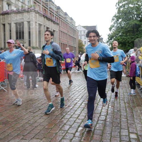 13.09.2026 - Kiel Lauf Yannick Fuchs http://msf.ph/oto/10420943 13.09.2026 10:53:23 Ziel 168, 207, 373, 1757, 2174, 2336, 2859, 4005, 4196, 5691, 6181, 6543, 6821, 7365, 7649, 8422, 10276, 10367, 11097, 11253, 11556, 12380, 12513, 127, 154, 1071, 1083, 1426, 1486, 1550, 3059, 3104, 3153, 3173, 3431, 3500, 3514, 3587, 3657, 3875, 4196, 4570, 5329, 5642, 5643, 5710, 5838, 5924, 6015, 6055, 6104, 6161, 6201, 6374, 6695, 6777, 7017, 7139, 7596, 7869, 7883, 8483, 8516, 8518, 8580, 8863, 8905, 8935, 9749, 10721, 11074, 1199 meine-sportfotos.de