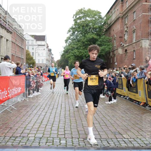 13.09.2026 - Kiel Lauf Yannick Fuchs http://msf.ph/oto/10420963 13.09.2026 09:42:52 Ziel 762, 1213, 3827, 3849, 4322, 7874, 8191, 8870, 9311, 9629, 11721, 12678, 133, 142, 445, 771, 1045, 1777, 2608, 2914, 2955, 2977, 3676, 4548, 5559, 6075, 6099, 6213, 6423, 6542, 6797, 6913, 8532, 9519, 9592, 9706, 10938, 12190, 1040, 3041, 3850, 5530, 9354, 9933, 10047, 10118, 11753, 12259, 133, 3357, 3676, 5105, 5336, 5774, 6620, 6797, 7687, 8476, 10938, 11793 meine-sportfotos.de