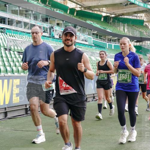 13.09.2026 - 21. swb-Marathon Bremen Michael Burmester http://msf.ph/oto/10420991 13.09.2026 13:21:56 Laufen im Stadion 128, 160, 211, 258, 343, 351, 423, 441, 571, 601, 620, 704, 782, 851, 1060, 1094, 1157, 1158, 1177, 1259, 1316, 1344, 1417, 1439, 1518, 1657, 1669, 1676, 1729, 1808, 1846, 1883, 2139, 2201, 2258, 2278, 2290, 2394, 2395, 2414, 2417, 2437, 2504, 2519, 2551, 2588, 2619, 2632, 2652, 2660, 2685, 2711, 2736, 2793, 2828, 2886, 2954, 2964, 2995, 3004, 3010, 3022, 3034, 3070, 3074, 3102, 3144, 3225, 3351, 3682, 3784, 4020, 4431, 4584, 1506 meine-sportfotos.de
