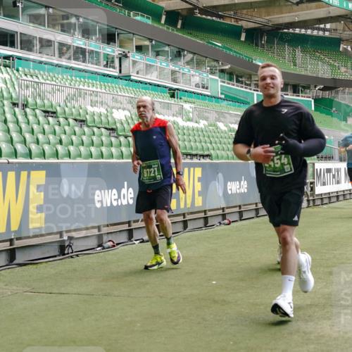 13.09.2026 - 21. swb-Marathon Bremen Michael Burmester http://msf.ph/oto/10421004 13.09.2026 12:59:08 Laufen im Stadion 141, 148, 191, 226, 232, 511, 672, 745, 789, 790, 909, 972, 1080, 1119, 1166, 1191, 1199, 1209, 1281, 1516, 1642, 1647, 1752, 1931, 1933, 2046, 2088, 2210, 2289, 2343, 2367, 2397, 2423, 2425, 2481, 2517, 2570, 2577, 2771, 2806, 2807, 2827, 2885, 2899, 2953, 2961, 2979, 3015, 3021, 3098, 3120, 3124, 3138, 3148, 3182, 3186, 3190, 3233, 3273, 3319, 3338, 3435, 3516, 3531, 3534, 3560, 3652, 3655, 3695, 3861, 3930, 3933, 3934, 205 meine-sportfotos.de