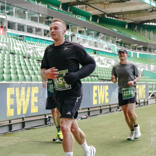 13.09.2026 - 21. swb-Marathon Bremen Michael Burmester http://msf.ph/oto/10421024 13.09.2026 12:59:09 Laufen im Stadion 141, 148, 191, 226, 232, 342, 511, 672, 745, 789, 790, 972, 1080, 1119, 1166, 1191, 1199, 1209, 1281, 1516, 1642, 1647, 1752, 1931, 1933, 2046, 2088, 2210, 2289, 2343, 2367, 2397, 2425, 2481, 2517, 2570, 2577, 2771, 2806, 2807, 2827, 2885, 2899, 2953, 2961, 2979, 3015, 3021, 3098, 3120, 3124, 3138, 3148, 3182, 3186, 3190, 3233, 3273, 3319, 3338, 3435, 3516, 3531, 3534, 3560, 3652, 3655, 3695, 3861, 3930, 3933, 3934, 205 meine-sportfotos.de