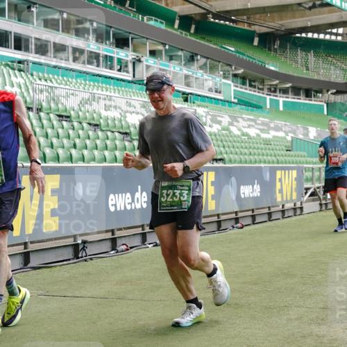 13.09.2026 - 21. swb-Marathon Bremen Michael Burmester http://msf.ph/oto/10421049 13.09.2026 12:59:09 Laufen im Stadion 141, 148, 191, 226, 232, 342, 511, 672, 745, 789, 790, 972, 1080, 1119, 1166, 1191, 1199, 1209, 1281, 1516, 1642, 1647, 1752, 1931, 1933, 2046, 2088, 2210, 2289, 2343, 2367, 2397, 2425, 2481, 2517, 2570, 2577, 2771, 2806, 2807, 2827, 2885, 2899, 2953, 2961, 2979, 3015, 3021, 3098, 3120, 3124, 3138, 3148, 3182, 3186, 3190, 3233, 3273, 3319, 3338, 3435, 3516, 3531, 3534, 3560, 3652, 3655, 3695, 3861, 3930, 3933, 3934, 205 meine-sportfotos.de