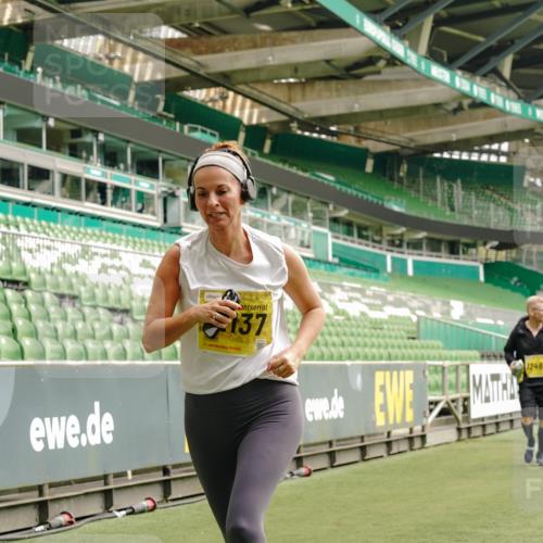 13.09.2026 - 21. swb-Marathon Bremen Michael Burmester http://msf.ph/oto/10421076 13.09.2026 10:44:35 Laufen im Stadion 10004, 10005, 10137, 10176, 10191, 10192, 10194, 10271, 10295, 10325, 10335, 10344, 10402, 10459, 10474, 10513, 10568, 10600, 10605, 10606, 10629, 10679, 10713, 10756, 10779, 10882, 10899, 10900, 10979, 10997, 10999, 11081, 11200, 11217, 11233, 11264, 11307, 11333, 11337, 11355, 11385, 11408, 11448, 11456, 11461, 11482, 11495, 11629, 11808, 11932, 11943, 12057, 12089, 12151, 12224, 12226, 12311, 12321, 12334, 12539 meine-sportfotos.de