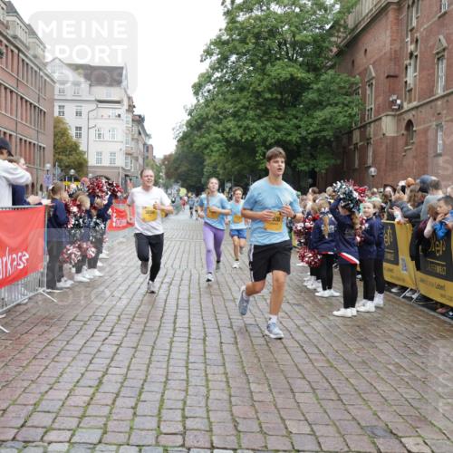 13.09.2026 - Kiel Lauf Yannick Fuchs http://msf.ph/oto/10421093 13.09.2026 09:43:02 Ziel 1040, 1213, 3849, 3850, 5530, 7874, 8191, 9354, 9629, 11753, 12259, 142, 445, 762, 771, 1045, 1777, 2608, 3827, 4322, 4548, 5559, 6075, 6213, 6423, 6542, 6913, 8532, 8870, 9311, 9519, 9592, 9629, 9706, 11721, 12190, 12678, 255, 623, 1508, 3041, 5929, 6377, 7099, 7532, 8808, 9933, 10047, 10118, 445, 771, 2914, 2955, 2977, 5559, 6099, 6542, 12190 meine-sportfotos.de