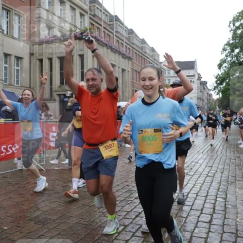 13.09.2026 - Kiel Lauf Yannick Fuchs http://msf.ph/oto/10421110 13.09.2026 10:53:32 Ziel 183, 1199, 1757, 2692, 3027, 3498, 4005, 4515, 4657, 5285, 5766, 5769, 5788, 6543, 6712, 6821, 6926, 7021, 7132, 7365, 7571, 7599, 7649, 8003, 8821, 9198, 9677, 11166, 11537, 11556, 11912, 12380, 12513, 127, 168, 207, 373, 1071, 2174, 2336, 2859, 3104, 3153, 3173, 3500, 3587, 3657, 4196, 5642, 5643, 5691, 5924, 6015, 6055, 6104, 6161, 6181, 6374, 6695, 6777, 7139, 7596, 7869, 8422, 8483, 8518, 8905, 9749, 10276, 10367, 10721, 11074, 11097, 11253 meine-sportfotos.de