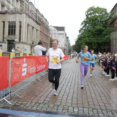 13.09.2026 - Kiel Lauf Yannick Fuchs http://msf.ph/oto/10421120 13.09.2026 09:43:03 Ziel 1040, 1213, 3041, 3849, 3850, 5530, 7874, 8191, 9354, 11753, 12259, 142, 762, 771, 1045, 1777, 2608, 3827, 3849, 4322, 4548, 6075, 6213, 6423, 6542, 6913, 8532, 8870, 9311, 9519, 9592, 9629, 9706, 11721, 12190, 12678, 255, 623, 1508, 4256, 5929, 6377, 7099, 7532, 8066, 8808, 9933, 10047, 10118, 445, 771, 1777, 2914, 2955, 2977, 5559, 6099, 6213, 6542, 12190 meine-sportfotos.de