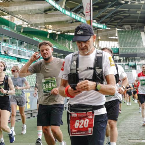13.09.2026 - 21. swb-Marathon Bremen Michael Burmester http://msf.ph/oto/10421121 13.09.2026 13:22:02 Laufen im Stadion 128, 160, 211, 258, 343, 351, 423, 441, 571, 601, 620, 704, 782, 851, 1060, 1094, 1157, 1158, 1177, 1259, 1316, 1344, 1417, 1439, 1518, 1657, 1669, 1676, 1691, 1729, 1808, 1846, 1883, 2139, 2201, 2258, 2278, 2290, 2394, 2395, 2414, 2437, 2504, 2519, 2551, 2588, 2619, 2632, 2652, 2660, 2685, 2711, 2736, 2793, 2828, 2886, 2954, 2964, 2995, 3004, 3010, 3022, 3034, 3070, 3074, 3102, 3144, 3225, 3351, 3530, 3682, 3784, 4020, 4406, 4407, 4431, 4584, 1506 meine-sportfotos.de