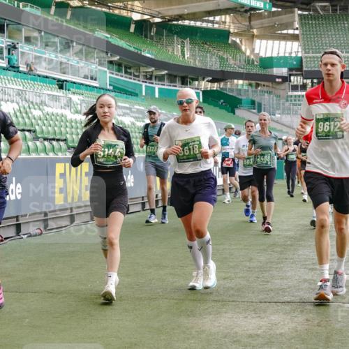 13.09.2026 - 21. swb-Marathon Bremen Michael Burmester http://msf.ph/oto/10421182 13.09.2026 13:22:04 Laufen im Stadion 128, 160, 211, 258, 343, 351, 423, 441, 571, 601, 620, 782, 851, 1060, 1094, 1157, 1158, 1177, 1259, 1316, 1344, 1417, 1439, 1518, 1657, 1669, 1676, 1691, 1729, 1808, 1846, 1883, 2139, 2201, 2258, 2278, 2290, 2394, 2395, 2414, 2437, 2504, 2519, 2551, 2588, 2619, 2632, 2652, 2660, 2685, 2711, 2736, 2793, 2828, 2954, 2964, 2995, 3004, 3010, 3022, 3034, 3070, 3074, 3102, 3144, 3225, 3351, 3530, 3682, 3784, 4020, 4406, 4407, 4431, 4584, 1506 meine-sportfotos.de