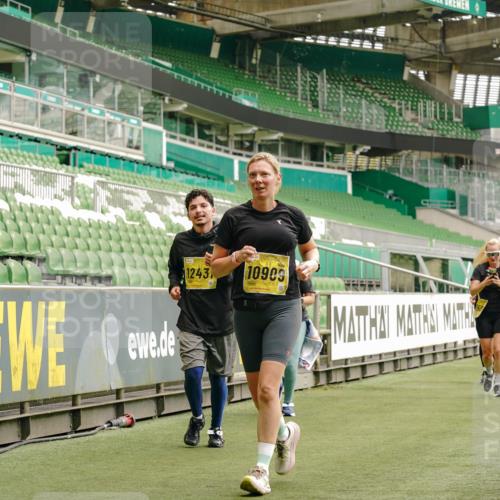 13.09.2026 - 21. swb-Marathon Bremen Michael Burmester http://msf.ph/oto/10421209 13.09.2026 10:44:42 Laufen im Stadion 10004, 10005, 10137, 10176, 10191, 10192, 10194, 10202, 10271, 10295, 10325, 10335, 10344, 10402, 10430, 10459, 10513, 10524, 10568, 10600, 10605, 10606, 10629, 10679, 10713, 10756, 10779, 10882, 10899, 10900, 10979, 10997, 10999, 11081, 11200, 11217, 11233, 11264, 11307, 11333, 11337, 11355, 11385, 11408, 11448, 11456, 11461, 11482, 11495, 11629, 11808, 11932, 11943, 12057, 12089, 12151, 12153, 12224, 12226, 12311, 12321, 12334, 12539 meine-sportfotos.de