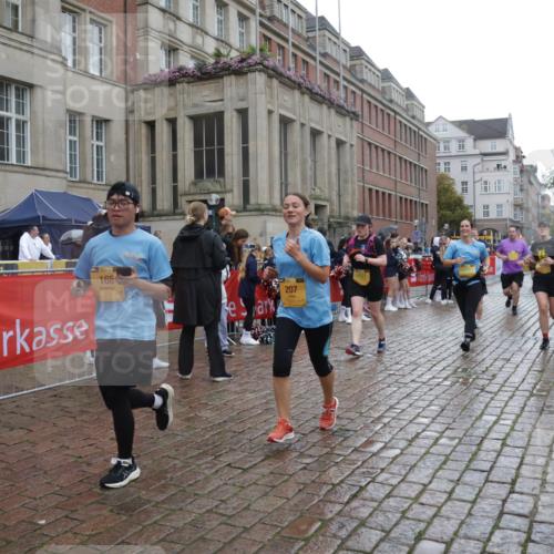 13.09.2026 - Kiel Lauf Yannick Fuchs http://msf.ph/oto/10421226 13.09.2026 10:53:54 Ziel 1117, 1424, 2033, 2683, 2843, 3092, 3817, 3822, 3886, 4045, 4101, 4249, 4276, 4581, 4633, 4701, 4867, 5073, 5203, 5427, 5431, 5506, 5626, 5650, 5675, 5678, 5884, 6297, 6394, 6761, 7144, 7467, 7518, 7695, 8610, 8639, 9124, 9666, 9705, 10146, 10766, 11486, 11897, 12404, 168, 183, 207, 661, 1199, 1424, 1757, 2225, 2433, 2692, 2859, 3027, 3498, 3922, 3962, 4005, 4515, 4633, 4657, 5285, 5766, 5769, 5788, 6543, 6821, 7021, 7132, 7365, 7649, 11166, 11253, 11537, 11556, 12380, 243 meine-sportfotos.de