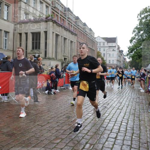 13.09.2026 - Kiel Lauf Yannick Fuchs http://msf.ph/oto/10421278 13.09.2026 10:53:59 Ziel 1117, 1740, 2033, 2683, 3024, 3092, 3269, 3817, 3822, 3886, 4045, 4101, 4276, 4581, 4701, 4867, 5203, 5431, 5506, 5621, 5626, 5650, 5675, 5678, 5680, 5884, 6297, 6394, 7144, 7518, 7535, 7695, 8610, 8639, 9088, 9124, 9517, 9618, 9666, 10119, 10146, 10766, 11486, 11897, 183, 661, 1199, 1424, 1757, 2225, 2433, 2692, 2843, 3027, 3498, 3817, 3922, 3962, 4249, 4515, 4633, 4657, 5073, 5285, 5427, 5766, 5769, 5788, 5884, 7021, 7132, 7365, 7649, 11166, 11537, 11556, 12380, 243 meine-sportfotos.de
