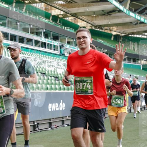 13.09.2026 - 21. swb-Marathon Bremen Michael Burmester http://msf.ph/oto/10421318 13.09.2026 13:22:08 Laufen im Stadion 128, 160, 211, 258, 343, 351, 423, 441, 571, 601, 620, 782, 851, 1060, 1094, 1157, 1158, 1177, 1259, 1316, 1344, 1417, 1439, 1518, 1657, 1669, 1676, 1691, 1729, 1808, 1846, 1883, 2139, 2201, 2258, 2278, 2290, 2414, 2504, 2551, 2619, 2632, 2652, 2660, 2685, 2711, 2736, 2828, 2954, 2964, 2995, 3004, 3010, 3022, 3034, 3070, 3074, 3144, 3225, 3351, 3530, 3682, 3784, 4020, 4054, 4406, 4407, 4431, 4584, 1506 meine-sportfotos.de