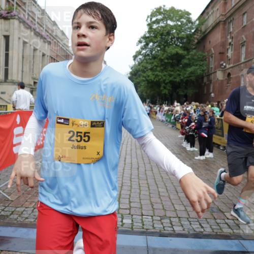 13.09.2026 - Kiel Lauf Yannick Fuchs http://msf.ph/oto/10421368 13.09.2026 09:43:20 Ziel 255, 623, 1508, 4256, 5929, 6377, 7099, 7532, 8066, 8808, 9933, 10047, 10118, 762, 1040, 1213, 3041, 3827, 3849, 3850, 5530, 7874, 8191, 8870, 9311, 9354, 9629, 11721, 11753, 12259, 12678, 40, 401, 1049, 1833, 1857, 4171, 7773, 7857, 7905, 8770, 8834, 9323, 9934, 10189, 10300, 10460, 11246, 12101, 12164, 12575, 142, 762, 3827, 4322, 8532, 9519, 9592, 11721 meine-sportfotos.de