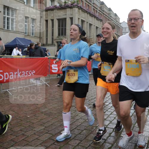 13.09.2026 - Kiel Lauf Yannick Fuchs http://msf.ph/oto/10421443 13.09.2026 10:54:18 Ziel 243, 394, 548, 932, 1343, 1613, 1765, 2196, 2471, 2579, 2746, 3293, 3337, 3729, 4246, 4310, 4525, 4582, 4827, 5318, 5392, 6519, 6888, 8328, 8640, 8849, 9400, 9655, 9863, 10443, 11961, 12746, 1117, 1424, 1740, 2033, 2683, 2843, 3024, 3092, 3269, 3649, 3817, 3822, 3886, 3962, 4045, 4101, 4249, 4264, 4276, 4581, 4633, 4701, 4867, 5073, 5119, 5203, 5392, 5427, 5431, 5506, 5621, 5626, 5650, 5675, 5678, 5680, 5884, 6519, 7276, 7518, 7535, 8925, 9088, 183 meine-sportfotos.de