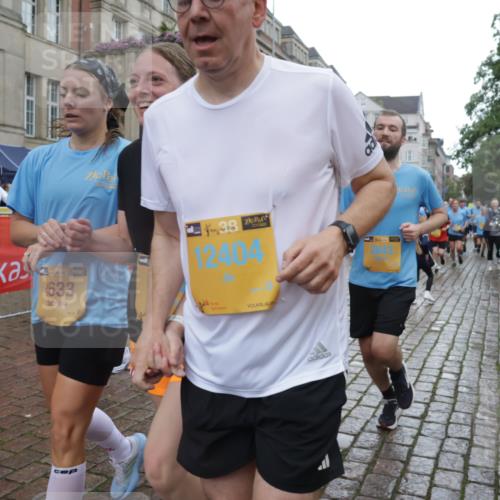 13.09.2026 - Kiel Lauf Yannick Fuchs http://msf.ph/oto/10421446 13.09.2026 10:54:18 Ziel 243, 394, 548, 932, 1343, 1613, 1765, 2196, 2471, 2579, 2746, 3293, 3337, 3729, 4246, 4310, 4525, 4582, 4827, 5318, 5392, 6519, 6888, 8328, 8640, 8849, 9400, 9655, 9863, 10443, 11961, 12746, 1117, 1424, 1740, 2033, 2683, 2843, 3024, 3092, 3269, 3649, 3817, 3822, 3886, 3962, 4045, 4101, 4249, 4264, 4276, 4581, 4633, 4701, 4867, 5073, 5119, 5203, 5392, 5427, 5431, 5506, 5621, 5626, 5650, 5675, 5678, 5680, 5884, 6519, 7276, 7518, 7535, 8925, 9088, 183 meine-sportfotos.de