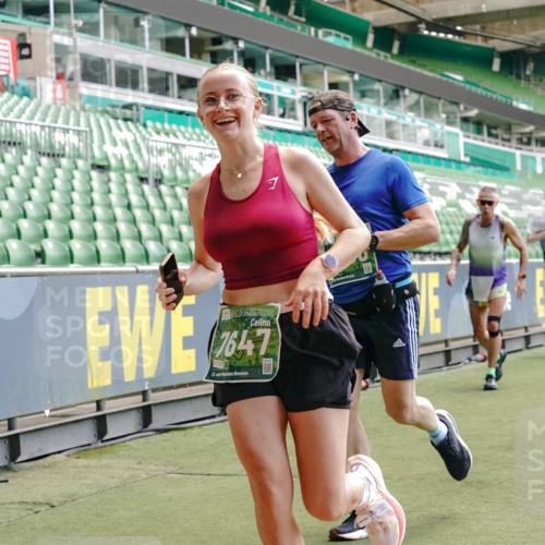 13.09.2026 - 21. swb-Marathon Bremen Michael Burmester http://msf.ph/oto/10421460 13.09.2026 12:59:22 Laufen im Stadion 135, 141, 148, 191, 226, 232, 260, 342, 511, 672, 745, 789, 790, 972, 1080, 1119, 1166, 1199, 1209, 1281, 1368, 1493, 1494, 1516, 1642, 1647, 1931, 1933, 1935, 2088, 2210, 2289, 2343, 2367, 2397, 2425, 2481, 2517, 2570, 2577, 2686, 2771, 2806, 2807, 2827, 2885, 2899, 2914, 2953, 2961, 2979, 3015, 3021, 3076, 3098, 3105, 3120, 3124, 3138, 3148, 3186, 3190, 3233, 3273, 3338, 3435, 3516, 3531, 3534, 3560, 3652, 3655, 3695, 3855, 3861, 3930, 3933, 3934, 205 meine-sportfotos.de