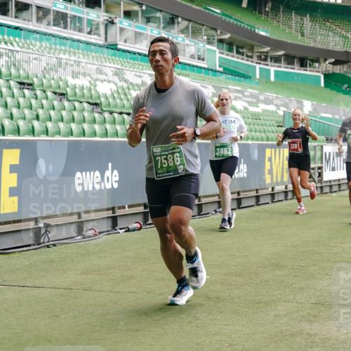 13.09.2026 - 21. swb-Marathon Bremen Michael Burmester http://msf.ph/oto/10421530 13.09.2026 12:59:27 Laufen im Stadion 135, 141, 148, 191, 226, 232, 260, 342, 511, 651, 672, 745, 789, 790, 972, 1080, 1119, 1166, 1209, 1281, 1368, 1493, 1494, 1516, 1642, 1647, 1861, 1931, 1933, 1935, 2088, 2210, 2289, 2293, 2343, 2367, 2425, 2481, 2517, 2570, 2577, 2686, 2771, 2806, 2807, 2827, 2885, 2899, 2914, 2953, 2961, 2979, 3015, 3021, 3076, 3098, 3105, 3120, 3124, 3148, 3186, 3190, 3233, 3273, 3338, 3354, 3435, 3516, 3531, 3534, 3560, 3652, 3655, 3855, 3861, 3930, 3933, 3934, 205 meine-sportfotos.de