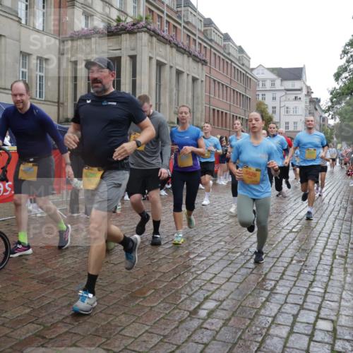 13.09.2026 - Kiel Lauf Yannick Fuchs http://msf.ph/oto/10421531 13.09.2026 10:54:28 Ziel 394, 1127, 1287, 2259, 4246, 4502, 5318, 5560, 5578, 6063, 6166, 6208, 6571, 6887, 7558, 8328, 8711, 9462, 9633, 9655, 10049, 11156, 11529, 12526, 12710, 243, 548, 932, 1343, 1613, 1740, 1765, 2196, 2471, 2579, 2683, 2746, 3024, 3269, 3293, 3337, 3649, 3729, 3886, 4045, 4101, 4264, 4276, 4310, 4525, 4581, 4582, 4827, 4867, 5119, 5392, 5506, 5621, 5626, 5650, 5675, 5678, 5680, 6519, 6888, 7276, 7518, 7535, 8640, 8849, 8925, 9088, 9400, 396 meine-sportfotos.de