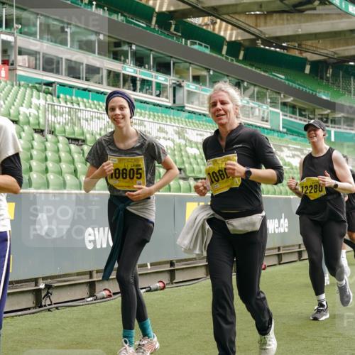 13.09.2026 - 21. swb-Marathon Bremen Michael Burmester http://msf.ph/oto/10421560 13.09.2026 10:45:04 Laufen im Stadion 10137, 10176, 10191, 10192, 10194, 10202, 10242, 10295, 10325, 10335, 10344, 10430, 10459, 10472, 10513, 10524, 10568, 10600, 10605, 10606, 10629, 10651, 10679, 10713, 10756, 10779, 10882, 10979, 10997, 10999, 11081, 11200, 11233, 11307, 11309, 11333, 11337, 11355, 11367, 11385, 11408, 11495, 11629, 11808, 11932, 11943, 12057, 12089, 12151, 12153, 12177, 12178, 12224, 12226, 12311, 12321, 12334, 12539, 10148 meine-sportfotos.de