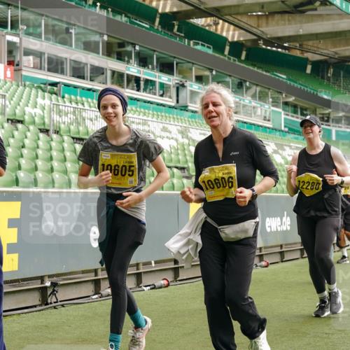 13.09.2026 - 21. swb-Marathon Bremen Michael Burmester http://msf.ph/oto/10421567 13.09.2026 10:45:04 Laufen im Stadion 10137, 10176, 10191, 10192, 10194, 10202, 10242, 10295, 10325, 10335, 10344, 10430, 10459, 10472, 10513, 10524, 10568, 10600, 10605, 10606, 10629, 10651, 10679, 10713, 10756, 10779, 10882, 10979, 10997, 10999, 11081, 11200, 11233, 11307, 11309, 11333, 11337, 11355, 11367, 11385, 11408, 11495, 11629, 11808, 11932, 11943, 12057, 12089, 12151, 12153, 12177, 12178, 12224, 12226, 12311, 12321, 12334, 12539, 10148 meine-sportfotos.de