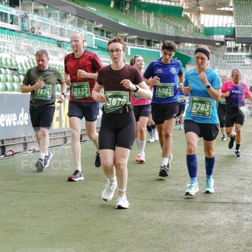 13.09.2026 - 21. swb-Marathon Bremen Michael Burmester http://msf.ph/oto/10421645 13.09.2026 13:22:23 Laufen im Stadion 128, 160, 211, 258, 343, 351, 423, 441, 571, 601, 609, 620, 708, 782, 851, 892, 1060, 1094, 1157, 1158, 1177, 1178, 1259, 1316, 1331, 1344, 1417, 1518, 1657, 1669, 1676, 1691, 1729, 1746, 1788, 1808, 1883, 2213, 2258, 2290, 2414, 2433, 2475, 2504, 2526, 2551, 2619, 2632, 2652, 2660, 2685, 2711, 2736, 2828, 2954, 2964, 2995, 3010, 3022, 3034, 3070, 3074, 3144, 3225, 3252, 3347, 3351, 3505, 3530, 3559, 3682, 3784, 4020, 4054, 4231, 4406, 4407, 4431, 4584, 1506 meine-sportfotos.de