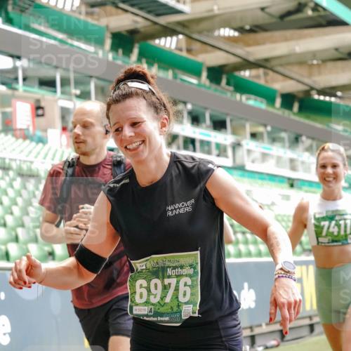 13.09.2026 - 21. swb-Marathon Bremen Michael Burmester http://msf.ph/oto/10421647 13.09.2026 12:59:32 Laufen im Stadion 135, 141, 148, 191, 226, 232, 260, 342, 511, 651, 672, 745, 972, 1080, 1119, 1166, 1209, 1281, 1368, 1493, 1494, 1516, 1642, 1647, 1861, 1931, 1933, 1935, 1963, 2088, 2210, 2289, 2293, 2306, 2343, 2367, 2425, 2481, 2517, 2570, 2577, 2686, 2771, 2806, 2807, 2827, 2885, 2899, 2914, 2953, 2961, 2979, 3015, 3021, 3076, 3098, 3105, 3120, 3124, 3148, 3190, 3233, 3273, 3338, 3354, 3435, 3480, 3516, 3531, 3534, 3560, 3652, 3729, 3855, 3861, 3930, 3933, 3934, 205 meine-sportfotos.de