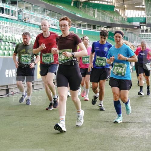 13.09.2026 - 21. swb-Marathon Bremen Michael Burmester http://msf.ph/oto/10421654 13.09.2026 13:22:23 Laufen im Stadion 128, 160, 211, 258, 343, 351, 423, 441, 571, 601, 609, 620, 708, 782, 851, 892, 1060, 1094, 1157, 1158, 1177, 1178, 1259, 1316, 1331, 1344, 1417, 1518, 1657, 1669, 1676, 1691, 1729, 1746, 1788, 1808, 1883, 2213, 2258, 2290, 2414, 2433, 2475, 2504, 2526, 2551, 2619, 2632, 2652, 2660, 2685, 2711, 2736, 2828, 2954, 2964, 2995, 3010, 3022, 3034, 3070, 3074, 3144, 3225, 3252, 3347, 3351, 3505, 3530, 3559, 3682, 3784, 4020, 4054, 4231, 4406, 4407, 4431, 4584, 1506 meine-sportfotos.de