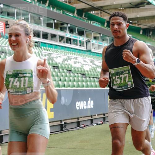 13.09.2026 - 21. swb-Marathon Bremen Michael Burmester http://msf.ph/oto/10421661 13.09.2026 12:59:33 Laufen im Stadion 135, 141, 148, 191, 226, 232, 260, 342, 511, 651, 672, 745, 972, 1080, 1119, 1166, 1209, 1281, 1368, 1493, 1494, 1516, 1642, 1647, 1861, 1931, 1933, 1935, 1963, 2088, 2210, 2289, 2293, 2306, 2322, 2343, 2367, 2425, 2481, 2517, 2570, 2577, 2686, 2771, 2806, 2807, 2827, 2885, 2899, 2914, 2953, 2961, 2979, 3015, 3021, 3076, 3098, 3105, 3120, 3124, 3148, 3190, 3233, 3273, 3338, 3354, 3435, 3480, 3516, 3531, 3560, 3652, 3729, 3855, 3861, 3930, 3933, 3934, 205 meine-sportfotos.de