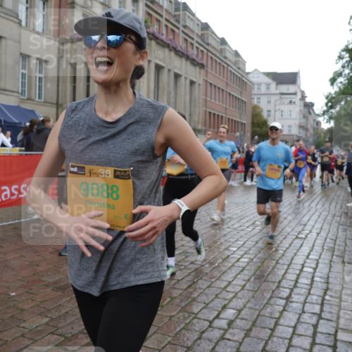 13.09.2026 - Kiel Lauf Yannick Fuchs http://msf.ph/oto/10421671 13.09.2026 10:54:39 Ziel 1063, 1287, 2506, 3939, 4091, 4502, 4772, 4938, 5302, 5560, 5821, 5923, 6166, 6889, 7046, 8542, 8867, 9297, 9424, 9462, 9633, 10015, 10740, 11156, 11529, 11760, 12268, 12526, 12529, 12710, 243, 394, 548, 932, 1127, 1343, 1613, 1740, 1765, 2196, 2259, 2471, 2579, 2746, 3293, 3337, 3649, 3729, 4246, 4264, 4310, 4525, 4582, 4827, 5119, 5318, 5392, 5560, 5578, 6063, 6208, 6519, 6571, 6887, 6888, 7276, 7558, 8328, 8640, 8711, 8849, 8925, 9088, 9400, 396, 454 meine-sportfotos.de