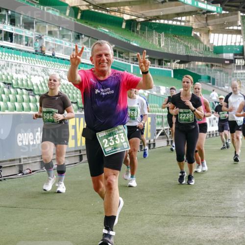 13.09.2026 - 21. swb-Marathon Bremen Michael Burmester http://msf.ph/oto/10421722 13.09.2026 13:22:26 Laufen im Stadion 128, 160, 211, 258, 343, 351, 423, 441, 571, 601, 609, 620, 708, 782, 851, 892, 1060, 1094, 1157, 1158, 1177, 1178, 1259, 1316, 1331, 1344, 1417, 1518, 1657, 1669, 1676, 1691, 1729, 1746, 1788, 1808, 1883, 2213, 2290, 2414, 2433, 2475, 2504, 2526, 2551, 2619, 2632, 2652, 2660, 2685, 2711, 2736, 2828, 2954, 2964, 2995, 3010, 3022, 3034, 3144, 3225, 3252, 3347, 3351, 3505, 3530, 3559, 3682, 3727, 3784, 4020, 4054, 4231, 4406, 4407, 4431, 4467, 4584, 1506 meine-sportfotos.de