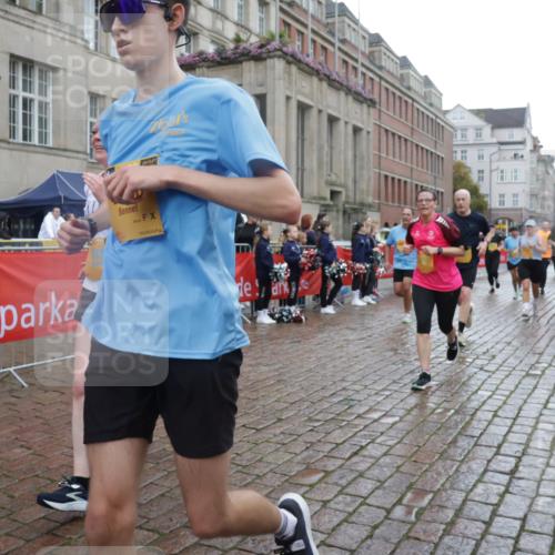 13.09.2026 - Kiel Lauf Yannick Fuchs http://msf.ph/oto/10421775 13.09.2026 10:54:46 Ziel 396, 459, 796, 1063, 1619, 1659, 1940, 2747, 3162, 3511, 3939, 3950, 4091, 4772, 4938, 5302, 5521, 5770, 5821, 5923, 6842, 6889, 7046, 7696, 8222, 8374, 8484, 8519, 8542, 9297, 9424, 10015, 10134, 10740, 12268, 12529, 243, 394, 548, 932, 1127, 1287, 1343, 1613, 1765, 2196, 2259, 2506, 2579, 3337, 3729, 4246, 4310, 4502, 4827, 5318, 5560, 5578, 6063, 6166, 6208, 6571, 6887, 6888, 7558, 8328, 8640, 8711, 8849, 9400, 9462, 9633, 454, 1815, 1973, 3084, 243 meine-sportfotos.de