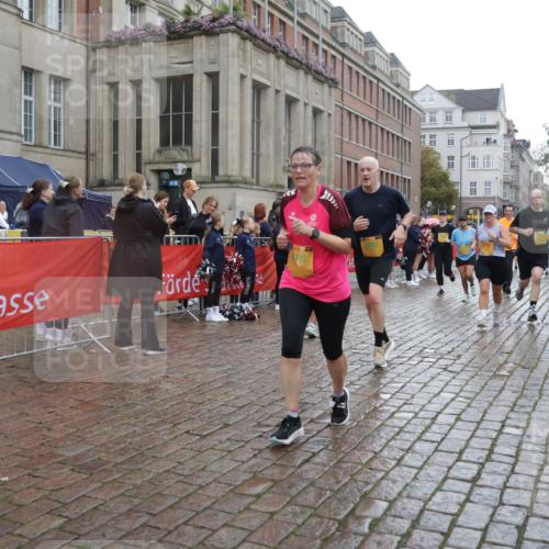 13.09.2026 - Kiel Lauf Yannick Fuchs http://msf.ph/oto/10421777 13.09.2026 10:54:47 Ziel 396, 459, 796, 1063, 1619, 1659, 1940, 2747, 3162, 3511, 3939, 3950, 4091, 4772, 4938, 5302, 5521, 5770, 5821, 5890, 5923, 6842, 6889, 7046, 7419, 7696, 8222, 8374, 8484, 8519, 8542, 9297, 9424, 10015, 10134, 10740, 12268, 12529, 243, 394, 548, 932, 1127, 1287, 1343, 1613, 1765, 2196, 2259, 2506, 3337, 3729, 4246, 4310, 4502, 4827, 5318, 5560, 5578, 6063, 6166, 6208, 6571, 6887, 6888, 7558, 8328, 8640, 8711, 9462, 9633, 454, 1815, 1973, 3084, 243 meine-sportfotos.de