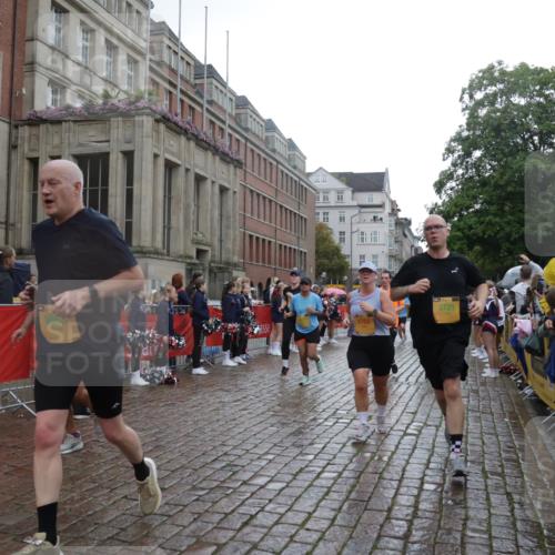 13.09.2026 - Kiel Lauf Yannick Fuchs http://msf.ph/oto/10421796 13.09.2026 10:54:48 Ziel 396, 454, 459, 796, 1063, 1619, 1659, 1940, 2747, 3162, 3511, 3939, 3950, 4091, 4772, 4938, 5302, 5521, 5770, 5890, 5923, 6842, 6889, 7046, 7419, 7696, 8222, 8374, 8484, 8519, 9297, 9424, 10015, 10134, 10148, 10740, 12268, 394, 932, 1127, 1287, 1613, 1765, 2259, 2506, 3729, 4246, 4310, 4502, 4827, 5318, 5560, 5578, 6063, 6166, 6208, 6571, 6887, 7558, 8328, 8640, 8711, 9462, 9633, 1459, 1815, 1973, 3084, 243 meine-sportfotos.de