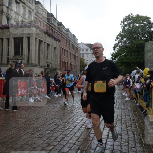 13.09.2026 - Kiel Lauf Yannick Fuchs http://msf.ph/oto/10421805 13.09.2026 10:54:49 Ziel 396, 454, 459, 796, 1063, 1619, 1659, 1940, 2357, 2747, 3162, 3511, 3939, 3950, 4091, 4772, 4938, 5302, 5521, 5770, 5890, 5923, 6842, 7046, 7419, 7696, 8222, 8374, 8484, 8519, 9424, 10134, 10148, 10740, 12268, 394, 932, 1127, 1287, 1613, 1765, 2259, 2506, 3729, 4246, 4310, 4502, 4827, 5318, 5560, 5578, 6063, 6166, 6208, 6571, 6887, 7558, 8328, 8640, 8711, 9462, 9633, 1459, 1815, 1973, 3084, 5104, 243 meine-sportfotos.de