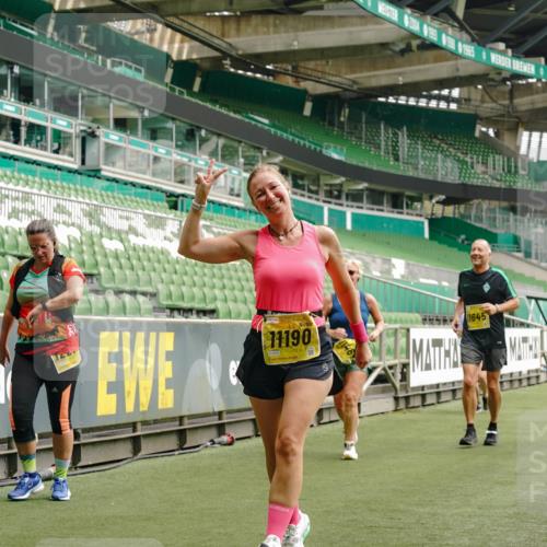 13.09.2026 - 21. swb-Marathon Bremen Michael Burmester http://msf.ph/oto/10421807 13.09.2026 10:45:18 Laufen im Stadion 10137, 10176, 10191, 10192, 10194, 10202, 10242, 10295, 10344, 10430, 10472, 10524, 10568, 10600, 10629, 10651, 10679, 10713, 10756, 10779, 10882, 10979, 10997, 10999, 11081, 11181, 11200, 11233, 11244, 11307, 11309, 11355, 11367, 11385, 11408, 11495, 11574, 11629, 11709, 11808, 11821, 11932, 11943, 12057, 12089, 12151, 12153, 12177, 12178, 12224, 12226, 12285, 12311, 12321, 12334, 12374, 12539, 10148, 10303, 10330 meine-sportfotos.de