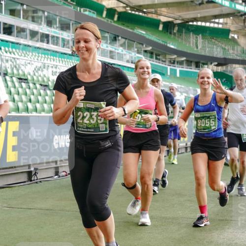 13.09.2026 - 21. swb-Marathon Bremen Michael Burmester http://msf.ph/oto/10421812 13.09.2026 13:22:29 Laufen im Stadion 128, 160, 211, 258, 343, 351, 423, 441, 533, 571, 601, 609, 708, 782, 851, 892, 1060, 1094, 1157, 1158, 1177, 1178, 1259, 1316, 1331, 1344, 1417, 1518, 1657, 1669, 1676, 1691, 1729, 1746, 1788, 1883, 2213, 2290, 2414, 2433, 2475, 2504, 2526, 2551, 2619, 2632, 2652, 2660, 2685, 2711, 2828, 2954, 2964, 2995, 3010, 3022, 3034, 3144, 3225, 3252, 3347, 3351, 3505, 3530, 3559, 3682, 3727, 3784, 4020, 4054, 4231, 4406, 4407, 4431, 4467, 4584, 1506 meine-sportfotos.de