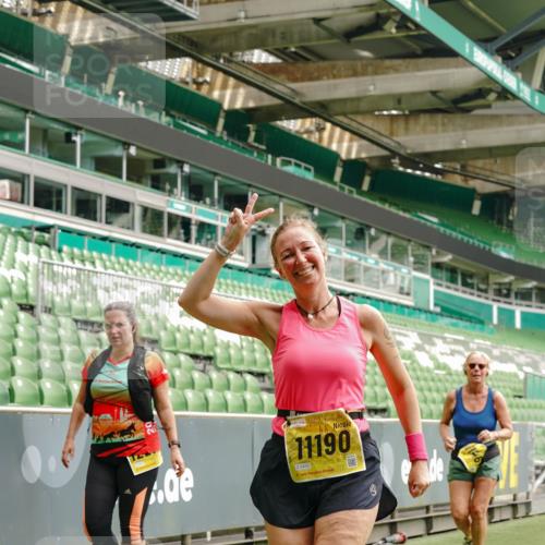 13.09.2026 - 21. swb-Marathon Bremen Michael Burmester http://msf.ph/oto/10421835 13.09.2026 10:45:18 Laufen im Stadion 10137, 10176, 10191, 10192, 10194, 10202, 10242, 10295, 10344, 10430, 10472, 10524, 10568, 10600, 10629, 10651, 10679, 10713, 10756, 10779, 10882, 10979, 10997, 10999, 11081, 11181, 11200, 11233, 11244, 11307, 11309, 11355, 11367, 11385, 11408, 11495, 11574, 11629, 11709, 11808, 11821, 11932, 11943, 12057, 12089, 12151, 12153, 12177, 12178, 12224, 12226, 12285, 12311, 12321, 12334, 12374, 12539, 10148, 10303, 10330 meine-sportfotos.de
