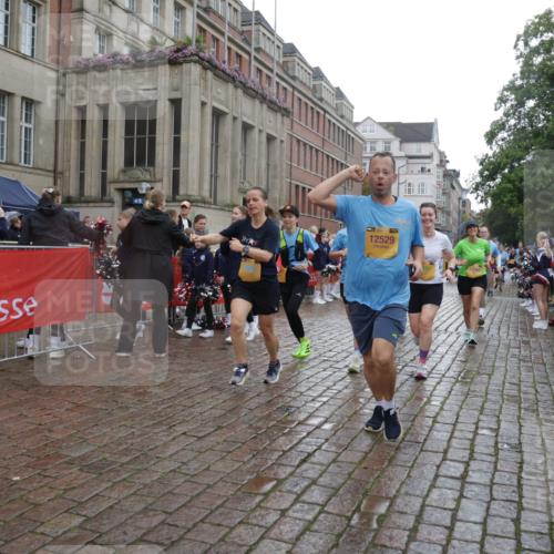 13.09.2026 - Kiel Lauf Yannick Fuchs http://msf.ph/oto/10421932 13.09.2026 10:55:10 Ziel 185, 575, 1232, 1459, 1815, 1851, 1973, 2339, 2548, 2738, 2813, 3084, 3429, 3903, 4403, 4678, 4898, 5104, 5645, 5834, 6193, 6490, 6498, 6501, 6583, 6991, 7118, 7450, 7566, 7722, 8121, 8714, 8791, 8845, 9131, 9849, 10032, 10061, 10354, 10571, 11157, 11325, 11358, 11453, 12176, 12444, 396, 454, 459, 575, 796, 1063, 1232, 1619, 1659, 1940, 2198, 2357, 2554, 2747, 2813, 3162, 3511, 3699, 3939, 3950, 4091, 4369, 4370, 4625, 4652, 4665, 4772, 4902, 34, 313 meine-sportfotos.de