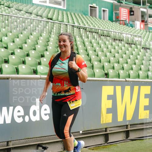 13.09.2026 - 21. swb-Marathon Bremen Michael Burmester http://msf.ph/oto/10421933 13.09.2026 10:45:21 Laufen im Stadion 10137, 10176, 10191, 10192, 10194, 10202, 10242, 10295, 10344, 10430, 10472, 10524, 10568, 10600, 10629, 10651, 10679, 10713, 10756, 10779, 10882, 10979, 10997, 10999, 11081, 11181, 11200, 11233, 11244, 11307, 11309, 11355, 11367, 11385, 11408, 11495, 11574, 11629, 11709, 11808, 11821, 11932, 11943, 12057, 12089, 12151, 12153, 12177, 12178, 12224, 12226, 12285, 12311, 12321, 12334, 12374, 12539, 10148, 10303, 10330 meine-sportfotos.de