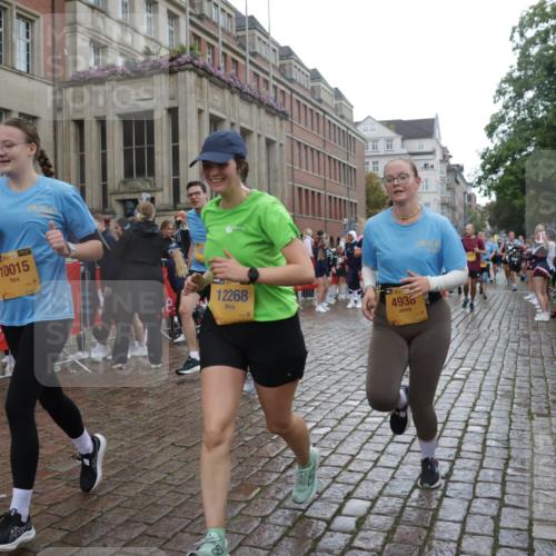 13.09.2026 - Kiel Lauf Yannick Fuchs http://msf.ph/oto/10421950 13.09.2026 10:55:13 Ziel 185, 1459, 1815, 1851, 1973, 2339, 2738, 3084, 3429, 3645, 3903, 4403, 4678, 4898, 5104, 5645, 5834, 6193, 6490, 6498, 6501, 6583, 6800, 6991, 7118, 7450, 7566, 8714, 8791, 8845, 9131, 10032, 10061, 10354, 10571, 10936, 11325, 11358, 11453, 11751, 12176, 12444, 12610, 396, 454, 459, 575, 796, 1063, 1232, 1619, 1659, 1940, 2198, 2339, 2357, 2548, 2554, 2747, 2813, 3162, 3511, 3699, 3939, 3950, 4091, 4369, 4370, 4625, 4652, 4665, 4772, 4902, 7722, 8121, 34, 313 meine-sportfotos.de