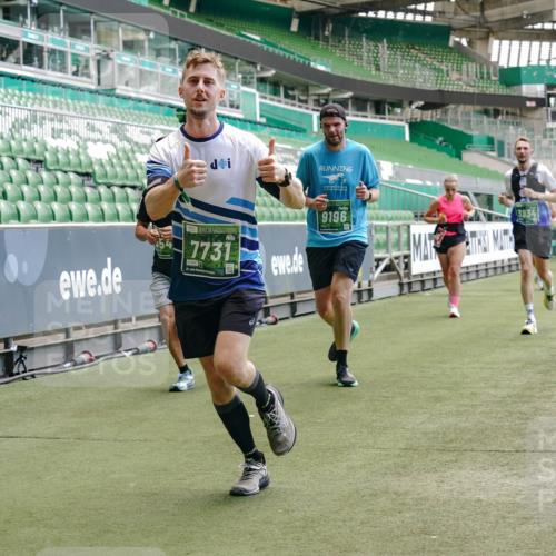 13.09.2026 - 21. swb-Marathon Bremen Michael Burmester http://msf.ph/oto/10421969 13.09.2026 12:59:43 Laufen im Stadion 135, 148, 191, 226, 232, 260, 342, 651, 745, 972, 1080, 1166, 1209, 1281, 1368, 1493, 1494, 1516, 1642, 1650, 1861, 1931, 1935, 1963, 2088, 2210, 2289, 2293, 2306, 2322, 2343, 2367, 2425, 2481, 2517, 2570, 2577, 2686, 2700, 2771, 2806, 2807, 2827, 2885, 2899, 2906, 2914, 2953, 2961, 2979, 3015, 3021, 3076, 3098, 3105, 3120, 3124, 3145, 3168, 3190, 3233, 3273, 3354, 3435, 3480, 3516, 3531, 3560, 3652, 3729, 3855, 3861, 3930, 3934, 205 meine-sportfotos.de