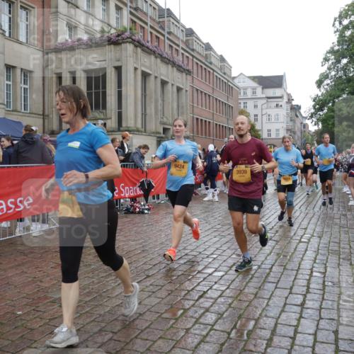 13.09.2026 - Kiel Lauf Yannick Fuchs http://msf.ph/oto/10421978 13.09.2026 10:55:16 Ziel 185, 313, 1459, 1851, 1973, 2330, 2331, 2738, 3429, 3645, 3903, 4403, 4678, 4898, 5104, 5485, 5645, 5834, 6490, 6498, 6501, 6800, 6991, 7118, 7450, 7566, 8714, 8791, 8845, 9131, 10032, 10061, 10354, 10571, 10936, 11325, 11358, 11751, 12176, 12610, 396, 454, 459, 575, 796, 1063, 1232, 1619, 1659, 1815, 1940, 1973, 2198, 2339, 2357, 2548, 2554, 2747, 2813, 3084, 3162, 3511, 3699, 3939, 3950, 4091, 4369, 4370, 4625, 4652, 4665, 4772, 4902, 6193, 6583, 7722, 8121, 34 meine-sportfotos.de