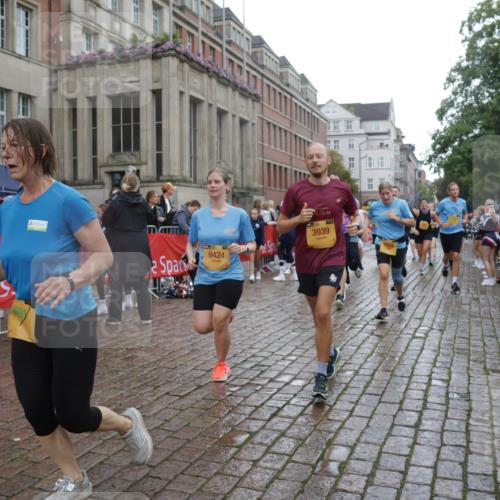 13.09.2026 - Kiel Lauf Yannick Fuchs http://msf.ph/oto/10421981 13.09.2026 10:55:16 Ziel 185, 313, 1459, 1851, 1973, 2330, 2331, 2738, 3429, 3645, 3903, 4403, 4678, 4898, 5104, 5485, 5645, 5834, 6490, 6498, 6501, 6800, 6991, 7118, 7450, 7566, 8714, 8791, 8845, 9131, 10032, 10061, 10354, 10571, 10936, 11325, 11358, 11751, 12176, 12610, 396, 454, 459, 575, 796, 1063, 1232, 1619, 1659, 1815, 1940, 1973, 2198, 2339, 2357, 2548, 2554, 2747, 2813, 3084, 3162, 3511, 3699, 3939, 3950, 4091, 4369, 4370, 4625, 4652, 4665, 4772, 4902, 6193, 6583, 7722, 8121, 34 meine-sportfotos.de
