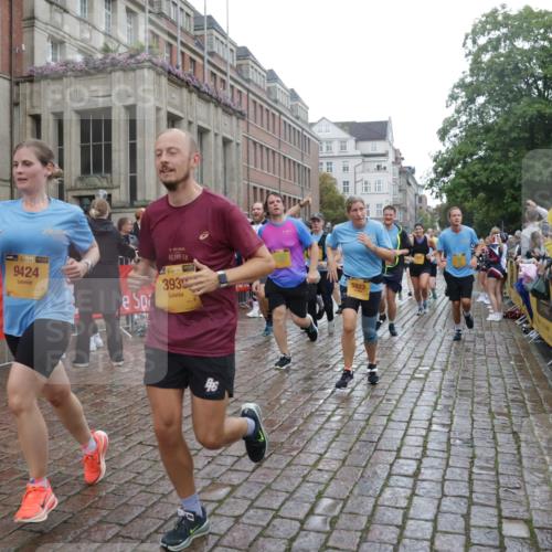 13.09.2026 - Kiel Lauf Yannick Fuchs http://msf.ph/oto/10421986 13.09.2026 10:55:17 Ziel 185, 313, 1459, 1851, 2330, 2331, 2738, 3379, 3429, 3645, 3903, 4403, 4678, 4898, 5104, 5485, 5645, 5834, 6490, 6498, 6501, 6800, 6991, 7118, 7450, 7566, 8714, 8791, 8845, 9131, 9858, 10061, 10354, 10571, 10936, 11325, 11358, 11751, 12176, 12610, 396, 454, 459, 575, 796, 1063, 1232, 1619, 1659, 1815, 1940, 1973, 2198, 2339, 2357, 2548, 2554, 2747, 2813, 3084, 3162, 3511, 3699, 3939, 3950, 4091, 4369, 4370, 4625, 4652, 4665, 4772, 4902, 6193, 6498, 6501, 6583, 7722, 8121, 34 meine-sportfotos.de