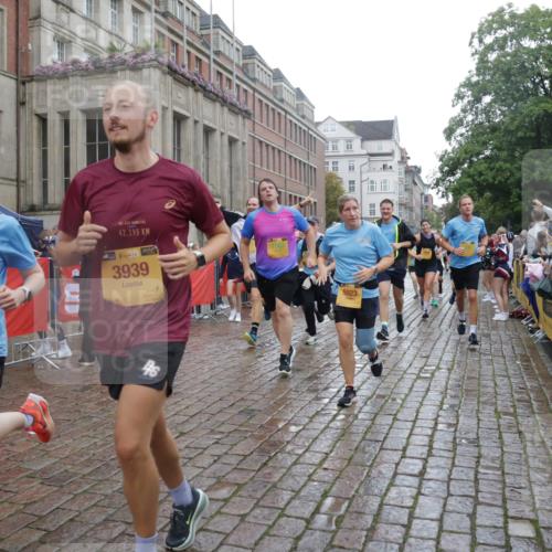 13.09.2026 - Kiel Lauf Yannick Fuchs http://msf.ph/oto/10421987 13.09.2026 10:55:17 Ziel 185, 313, 1459, 1851, 2330, 2331, 2738, 3379, 3429, 3645, 3903, 4403, 4678, 4898, 5104, 5485, 5645, 5834, 6490, 6498, 6501, 6800, 6991, 7118, 7450, 7566, 8714, 8791, 8845, 9131, 9858, 10061, 10354, 10571, 10936, 11325, 11358, 11751, 12176, 12610, 396, 454, 459, 575, 796, 1063, 1232, 1619, 1659, 1815, 1940, 1973, 2198, 2339, 2357, 2548, 2554, 2747, 2813, 3084, 3162, 3511, 3699, 3939, 3950, 4091, 4369, 4370, 4625, 4652, 4665, 4772, 4902, 6193, 6498, 6501, 6583, 7722, 8121, 34 meine-sportfotos.de