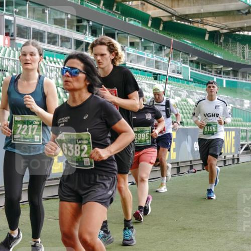 13.09.2026 - 21. swb-Marathon Bremen Michael Burmester http://msf.ph/oto/10422035 13.09.2026 13:22:34 Laufen im Stadion 128, 160, 211, 258, 343, 351, 423, 441, 533, 571, 601, 609, 708, 782, 851, 892, 1060, 1094, 1157, 1158, 1177, 1178, 1259, 1316, 1331, 1344, 1417, 1518, 1657, 1669, 1676, 1691, 1729, 1746, 1788, 1883, 2213, 2290, 2433, 2475, 2504, 2526, 2551, 2619, 2632, 2652, 2660, 2685, 2711, 2828, 2954, 2964, 2995, 3022, 3034, 3144, 3225, 3252, 3347, 3351, 3423, 3505, 3530, 3559, 3682, 3727, 3784, 3819, 4020, 4054, 4231, 4406, 4407, 4431, 4467, 4584, 1506 meine-sportfotos.de