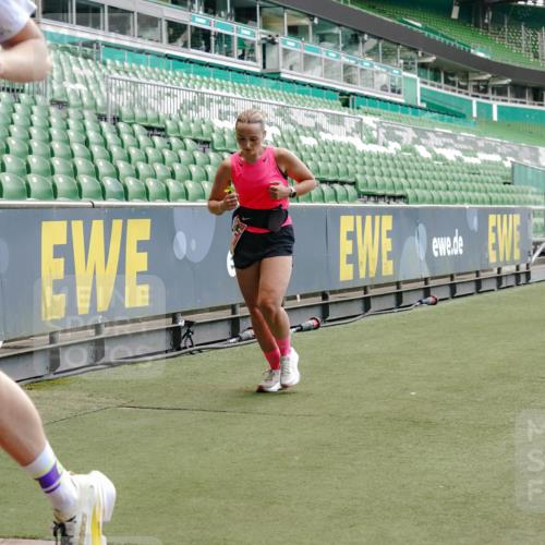 13.09.2026 - 21. swb-Marathon Bremen Michael Burmester http://msf.ph/oto/10422079 13.09.2026 12:59:47 Laufen im Stadion 135, 148, 191, 226, 232, 260, 342, 651, 745, 972, 1080, 1166, 1209, 1368, 1493, 1494, 1516, 1650, 1861, 1931, 1935, 1963, 2088, 2210, 2289, 2293, 2306, 2322, 2343, 2367, 2425, 2481, 2517, 2570, 2577, 2686, 2700, 2771, 2806, 2807, 2827, 2885, 2899, 2906, 2914, 2953, 2961, 2979, 3015, 3021, 3076, 3098, 3105, 3120, 3124, 3145, 3168, 3190, 3233, 3273, 3354, 3435, 3480, 3516, 3531, 3652, 3729, 3774, 3855, 3856, 3861, 3930, 3934, 205 meine-sportfotos.de