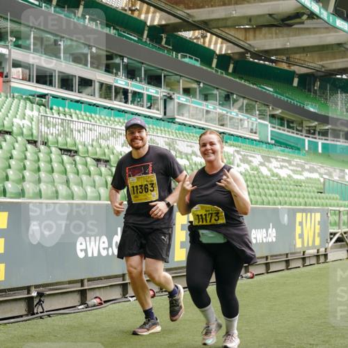 13.09.2026 - 21. swb-Marathon Bremen Michael Burmester http://msf.ph/oto/10422090 13.09.2026 10:45:26 Laufen im Stadion 10137, 10176, 10191, 10192, 10194, 10202, 10242, 10295, 10344, 10430, 10472, 10524, 10568, 10600, 10629, 10651, 10679, 10713, 10779, 10979, 10999, 11050, 11081, 11181, 11200, 11233, 11244, 11307, 11309, 11355, 11367, 11385, 11408, 11495, 11574, 11629, 11709, 11760, 11808, 11821, 11932, 11943, 12057, 12089, 12151, 12153, 12177, 12178, 12224, 12226, 12285, 12311, 12321, 12334, 12374, 12462, 12539, 10148, 10303, 10330 meine-sportfotos.de
